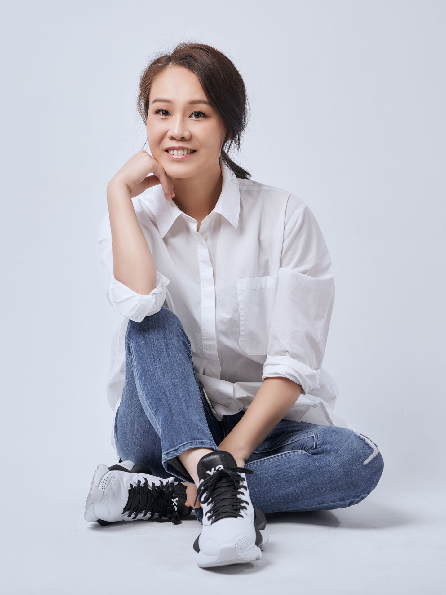 【一號人物】軟裝的淡妝濃抹總相宜丨孫馷涔